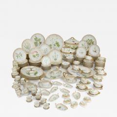  Royal Copenhagen Extensive Royal Copenhagen Flora Danica Porcelain Dinner Service - 4800657