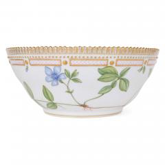  Royal Copenhagen Two Danish porcelain Flora Danica serving bowls by Royal Copenhagen - 4387791