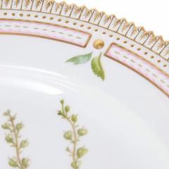  Royal Copenhagen Two Danish porcelain Royal Copenhagen Flora Danica serving plates - 4397829