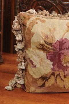  Royal Manufacture of Aubusson French 19th Century Aubusson Woven Tapestry Pillow with Roses D cor and Tassels - 3461647