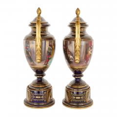  Royal Vienna Porcelain Pair of large lidded Royal Vienna porcelain vases - 3606540