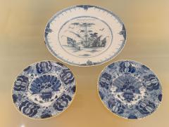  Rozenburg Royal Delftware Factory PAIR OF DELFT PLATES WITH PEACOCK MOTIF - 4417769