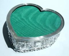  S Kirk Son Inc Antique Kirk Edwardian Baltimore Repousse Heart Pincushion Box - 4388453