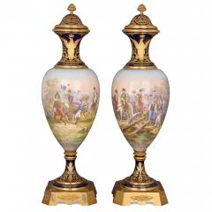  S vres Porcelain Manufacture Nationale de S vres Large pair of S vres style Napoleonic vases with ormolu mounts - 3811831