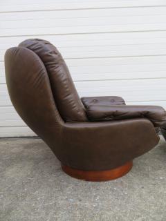  Selig Furniture Co Wonderful Selig Swivel Egg Lounge Chair with Ottoman Mid Century Modern - 1582015