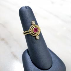  Shimell Madden Brilliant Pink Sapphire White Diamond Yellow Gold Galaxy Ring Shimell Madden - 4701266
