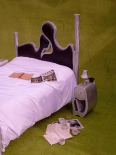  Six Dots Design Bed - 4625695