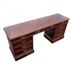  Sligh Furniture 72 Sligh Mahogany Kneehole Credenza Desk - 2576139
