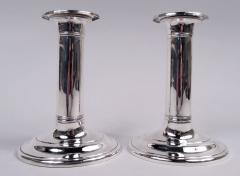  Stieff Pair of Stieff Williamsburg Sterling Silver Colonial Candlesticks 1954 - 4160618