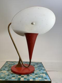  Stilnovo ITALIAN MID CENTURY RED ENAMEL AND BRASS REFLECTOR TABLE LAMP - 932507