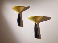  Stilnovo Pair of two tone enamelled metal and brass wall lights by Stilnovo Italy 1950s - 3954590