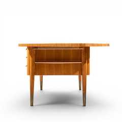  Stow Davis Furniture Co Stow Davis Mid Century Walnut Boomerang Executive Desk - 4693633