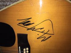  The Rolling Stones Rolling Stones Autographed Acoustic Guitar - 533417