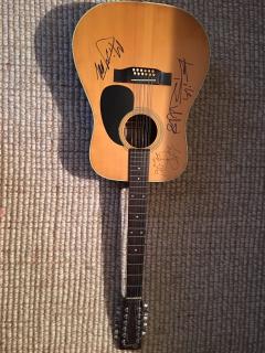  The Rolling Stones Rolling Stones Autographed Acoustic Guitar - 533898