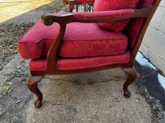  Thomasville Furniture Thomasville Furniture Queen Anne Style Upholstered Walnut Armchair - 4453383