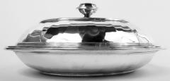  Tiffany Co Pair of Tiffany Saint Dunstan Sterling Silver Covered Vegetable Dishes - 4045756