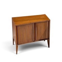  Unagusta Forward Furniture Unagusta Mid Century Walnut Curved Nightstands Pair - 4720314