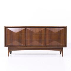  United Furniture Corporation United Diamond Mid Century Walnut Lowboy Dresser - 4212507
