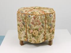  Up Z vody Art Deco Floral Tapestry Stool Tabouret Pouf Ottoman Vienna Austria 1930s - 4571386