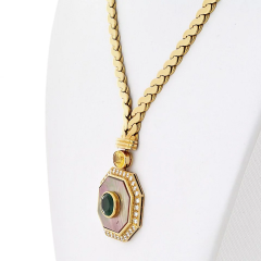  Van Cleef Arpels 18K Yellow Gold Green emerald Yellow Sapphire Mother Of Pearl Necklace - 4013926