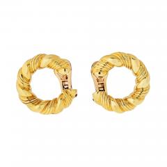  Van Cleef Arpels VAN CLEEF ARPELS 1970S 18K YELLOW GOLD TWISTED HOOP EARRINGS - 1798628