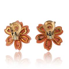  Van Cleef Arpels VCA Rose de Noel 18K Yellow Gold 1978 Vintage Clip On Coral Earrings - 4415850