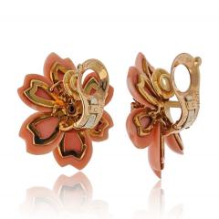  Van Cleef Arpels VCA Rose de Noel 18K Yellow Gold 1978 Vintage Clip On Coral Earrings - 4415851