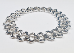  Van Cleef Arpels Van Cleef Arpels 18 Karat White Gold Alhambra Collar Necklace 1998 - 964082