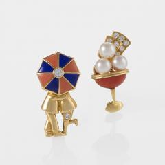  Van Cleef and Arpels Paris Diamond Pearl Enamel and Gold Champagne Glass and Couple Under an Umbrella - 664367