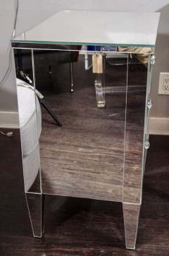  Venfield Custom 3 Drawer Mirrored Nightstand - 3157905