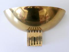  Vereinigte Werkst tten Elegant Brass Lucite Sconce by Vereinigte Werkst tten Germany 1960s - 2610086