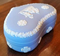  Wedgwood Wedgwood Jasperware Pale Blue Lidded Heart Trinket Box - 4270167