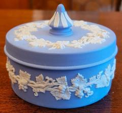  Wedgwood Wedgwood Jasperware Pale Blue Small Circular Lidded Vanity Box - 4270129