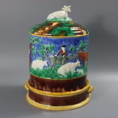  Wedgwood Wedgwood Majolica Cow Cheese Keeper - 4050413