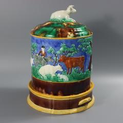  Wedgwood Wedgwood Majolica Cow Cheese Keeper - 4050414