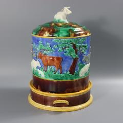  Wedgwood Wedgwood Majolica Cow Cheese Keeper - 4050415