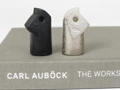  Werkst tte Carl Aub ck Carl Aubock Modernist Cast Iron Chess Game Set with Handmade Leather Board - 4058206