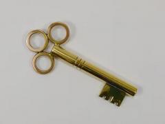  Werkst tte Carl Aub ck Large Carl Aubock Brass Key Corkscrew Bottle Opener Paperweight Austria 1950s - 4066455
