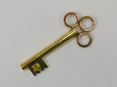  Werkst tte Carl Aub ck Large Carl Aubock Brass Key Corkscrew Bottle Opener Paperweight Austria 1950s - 4066458