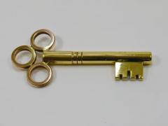  Werkst tte Carl Aub ck Large Carl Aubock Brass Key Corkscrew Bottle Opener Paperweight Austria 1950s - 4066501