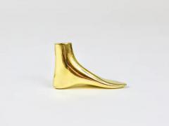  Werkst tte Carl Aub ck Signed Carl Aub ck Midcentury Brass Foot Paperweight Handmade Sculpture - 4055551