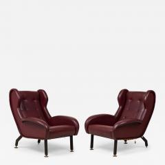  Westnofa of Norway Pair of Westnofa Norwegian Burgundy Leather Upholstered Wing Armchairs - 4298180