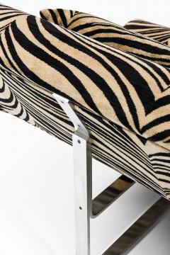  William Plunkett Oxted Sofa in Original Zebra Patterned Fabric by William Plunkett 1970s - 4399637