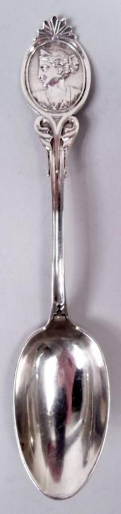  Wood Hughes Wood Hughes New York Medallion Diana Coin Silver Teaspoons - 4338685