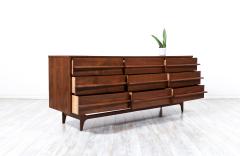  Young Manufacturing Company Mid Century Modern Curved Front Dresser by Young Furniture - 3348615