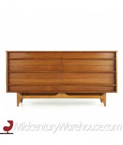  Young Manufacturing Company Young Manufacturing Mid Century Curved Front Walnut 6 Drawer Dresser - 3092212