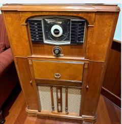  Zenith Electronics Zenith Console Radio and Record Changer Model 12H689 Kenwood 1942 - 4461510