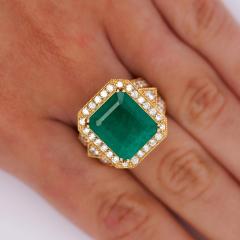 10 Carat Colombian Emerald Diamond Halo Split Shank in 18K Gold Statement Ring - 3919013