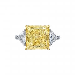 10 carat Radiant Cut Diamond Fancy Yellow Three Stone Engagement Ring - 4400487