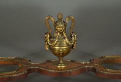 11170 A VERY FINE QUALITY MARQUETRY AND GILT BRASS MOUNTED CENTER table - 3554222